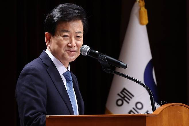 정동영 통일부 장관이 1월 2일 오후 서울 종로구 정부서울청사에서 열린 2026년 통일부 시무식에서 신년사를 하고 있다. ⓒ뉴시스