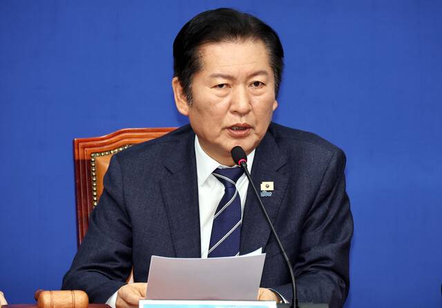정청래 더불어민주당 대표가 11일 국회에서 열린 최고위원회의에서 발언하고 있다. 윤운식 선임기자 yws@hani.co.kr