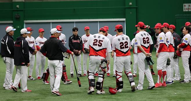 현재 일본에서 1차 스프링캠프를 소화 중인 KIA 선수단의 모습. KIA 제공