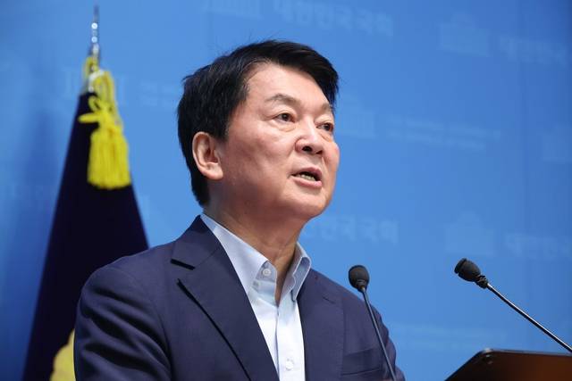 안철수 국민의힘 의원이 지난 7월 28일 국회 소통관에서 당 혁신안을 발표하고 있다. 뉴시스