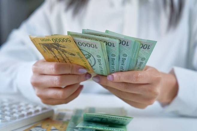 연초 이후 배당주와 배당 상장지수펀드(ETF)가 양호한 흐름을 보이고 있다. 게티이미지