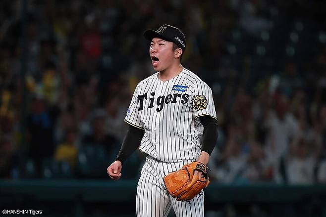 ▲ 지난해 50경기 연속 무실점을 기록하며 일본프로야구 신기록을 작성한 한신 타이거즈 이시이 다이치가 청백전 도중 부상을 당해 WBC 출전이 절망적인 상황에 놓이게 됐다. ⓒ한신 타이거즈