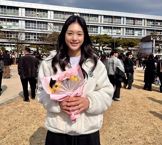 경해여중 졸업식에 참석한 여자배구 기대주 손서연 [손서연 선수 가족 제공. 재판매 및 DB 금지]