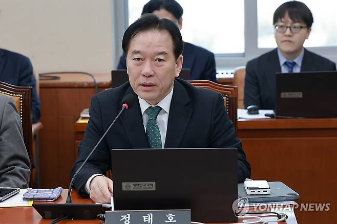 대미투자특별법 심사특위 여당 간사에 민주당 정태호 의원 (서울=연합뉴스) 신현우 기자 = 12일 국회에서 열린 대미투자특별법 처리를 위한 특별위원회 제1차 전체회의에서 더불어민주당 정태호 의원이 여당 간사로 선임된 뒤 인사말하고 있다. 2026.2.12 nowwego@yna.co.kr