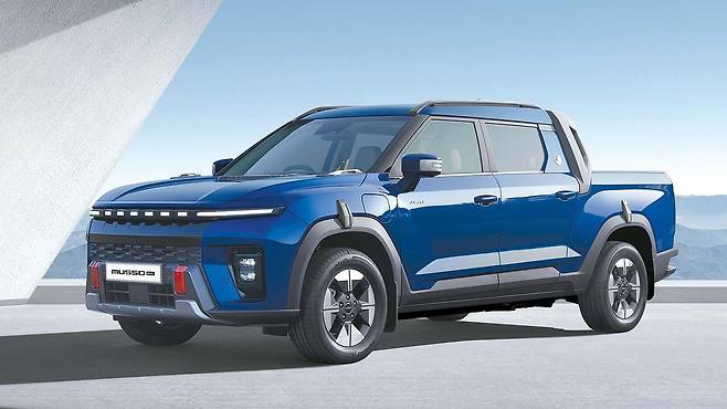 KGM의 반란이 시작됐다. 업계 전문가들의 집단 ‘중앙일보 올해의 차’ 심사위원단에게 최고의 유틸리티카로 인정받은 KGM ‘무쏘 EV’. 주행 성능까지 인상적이라는 평을 받으며 최고의 자리에 섰다. [사진 KG모빌리티]