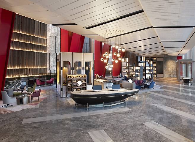 A lobby of Fairmont Ambassador Seoul in Yeongdungpo District, western Seoul [FAIRMONT AMBASSADOR SEOUL]