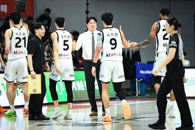 문경은 감독./KBL