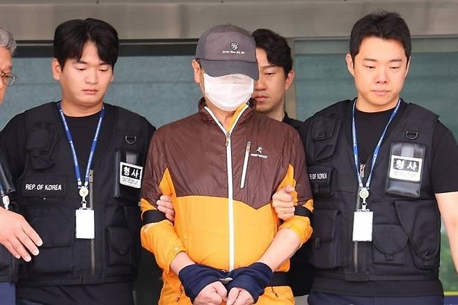 사제총기로 아들 살해한 60대 검찰 송치. [연합뉴스]