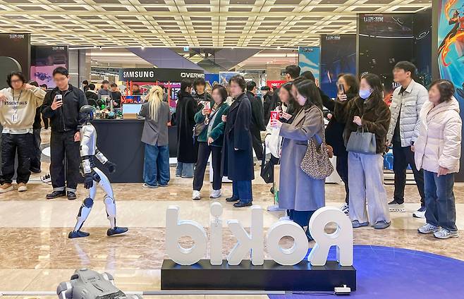 /현대백화점현대백화점은 오는 22일까지 판교점 4층 아이코닉스퀘어에서 '2026 판교 테크쇼'를 진행한다.