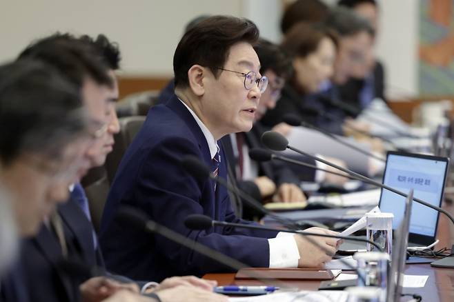 (서울=뉴스1) 허경 기자 = 이재명 대통령이 12일 청와대에서 열린 수석보좌관회의에서 발언하고 있다. 2026.2.12/뉴스1  Copyright (C) 뉴스1. All rights reserved. 무단 전재 및 재배포,  AI학습 이용 금지. /사진=(서울=뉴스1) 허경 기자