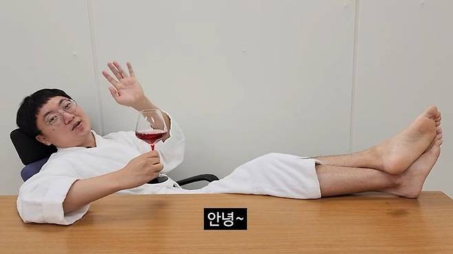 [서울=뉴시스] '충주맨' 김선태 주무관.  (사진='충주시' 유튜브 채널 캡처) *재판매 및 DB 금지