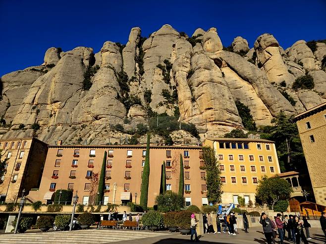 몬세라트 수도원.