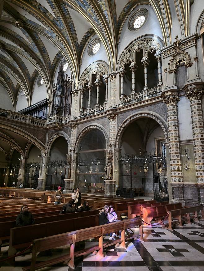 몬세라트 수도원.