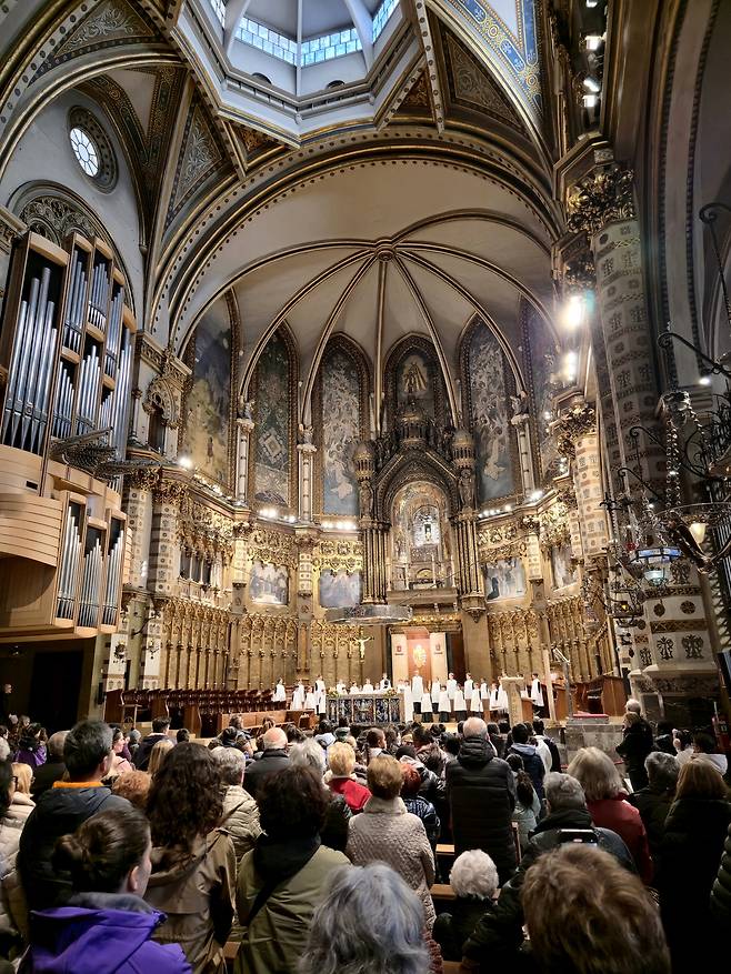 에스콜라니아 소년합창단 공연.