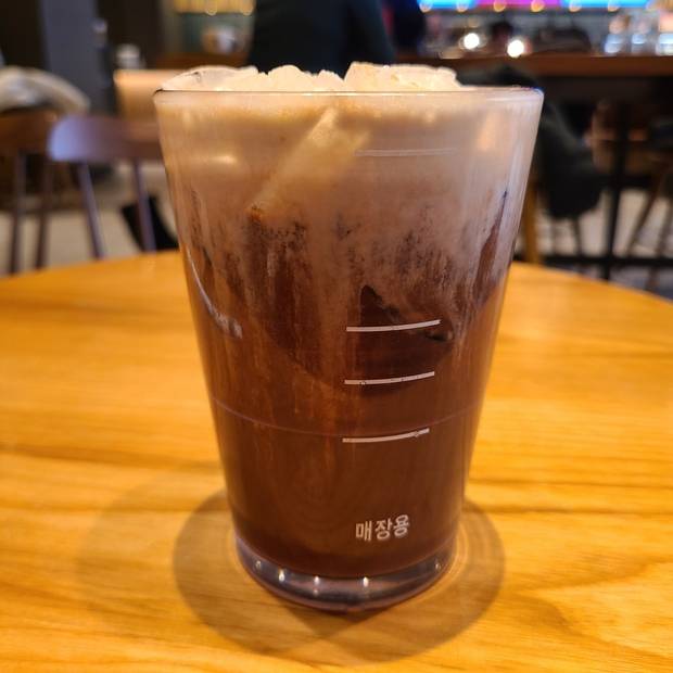 아이스 두바이 초콜릿 모카