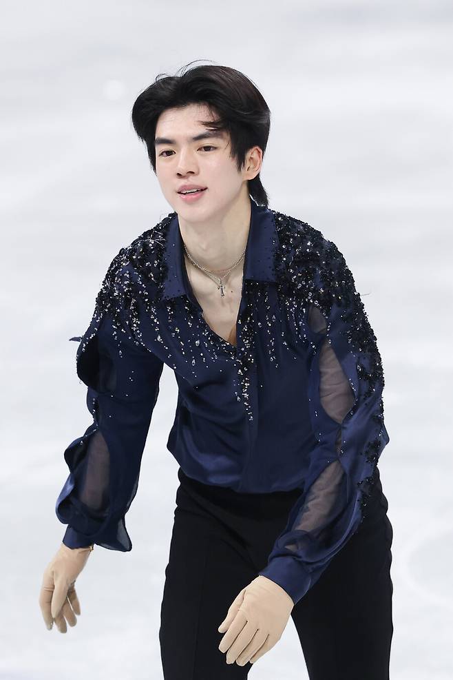 ▲ 차준환은 14일 이탈리아 밀라노 아이스스케이팅 아레나에서 열린 2026 밀라노·코르티나 동계올림픽 피겨스케이팅 남자 싱글 프리스케이팅에서 기술점수(TES) 95.16점, 예술점수(PCS) 87.04점, 감점 1점을 묶어 181.20점을 기록했다. 쇼트 프로그램 92.72점을 합한 총점 273.92점으로 최종 4위에 자리했다. ⓒ연합뉴스