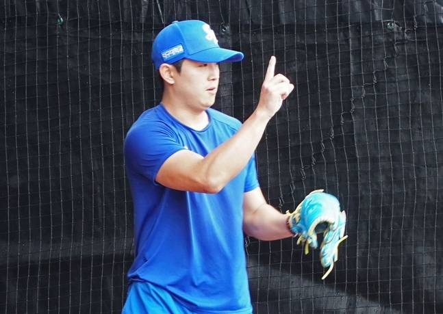 불펜 피칭을 하고 있는 양창섭. /사진=삼성 라이온즈