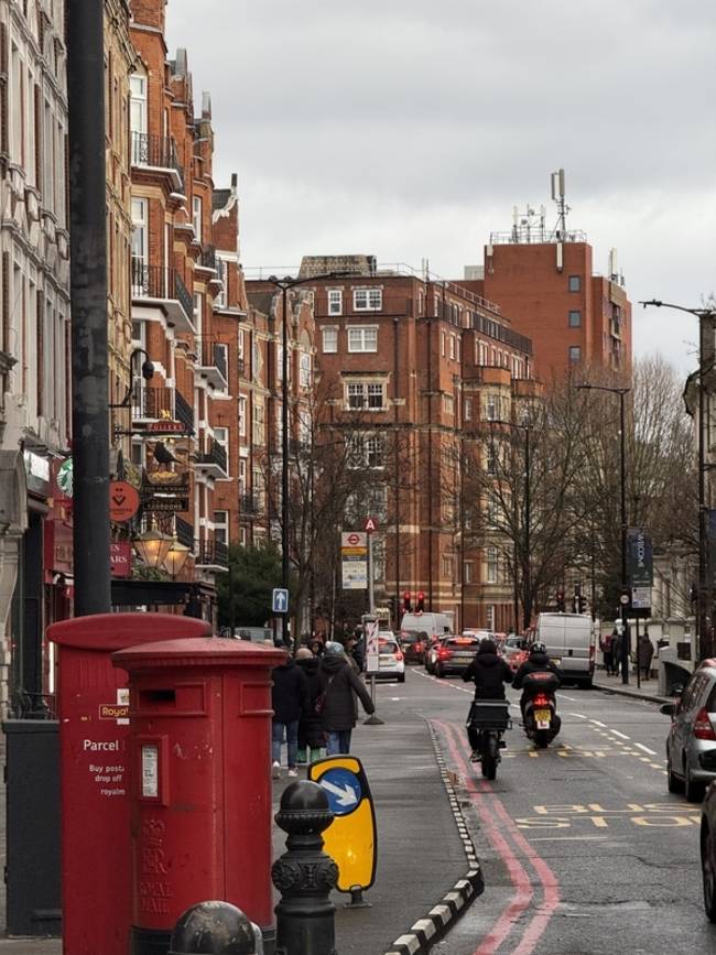 내 나이 서른을 기념하고자 떠난 영국 여행에서 본 풍경. /김윤지
