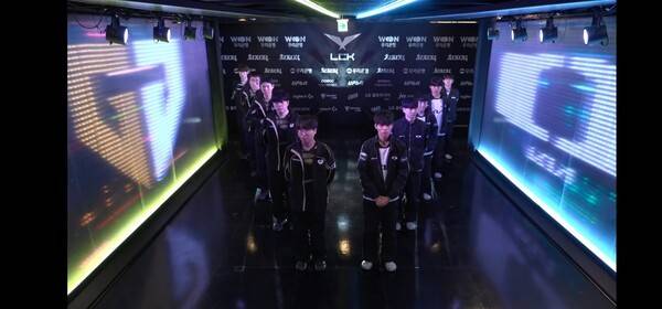 14일 , 종로 롤파크 LCK아레나에서 열린 2026 LCK컵 플레이오프 2라운드 젠지(ZEN)가 DK와의 경기에서 기아를 3대 1로 꺾고 '홍콩행' 티켓을 가장 먼저 손에 넣었다. (젠지(ZEN) & DK =3:1). /사진=네이버 치지직 라이브영상 캡처