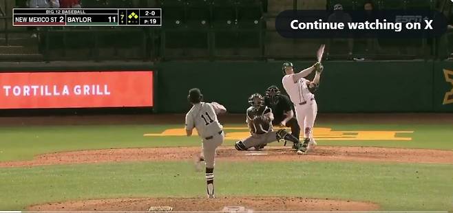 암스트롱이 그랜드슬램 패트트릭을 완성하는 순간. 출처=NCAA SNS