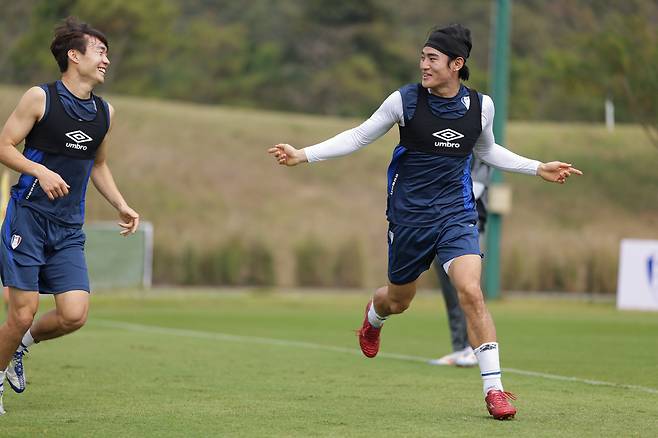 알파인골프리조트치앙마이(치앙마이, 태국)/ 2026 K리그 동계 전지훈련/ K리그2/ 수원삼성블루윙즈/ 훈련/ 수원 이민혁, 박우진/ photo by Jaehoon Jung