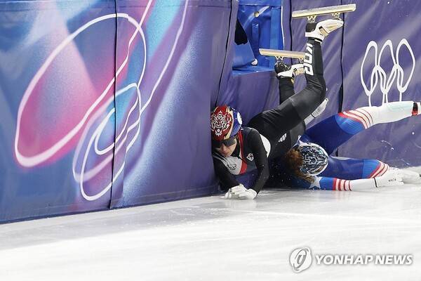 김길리와 충돌한 스토다드. ⓒ연합뉴스