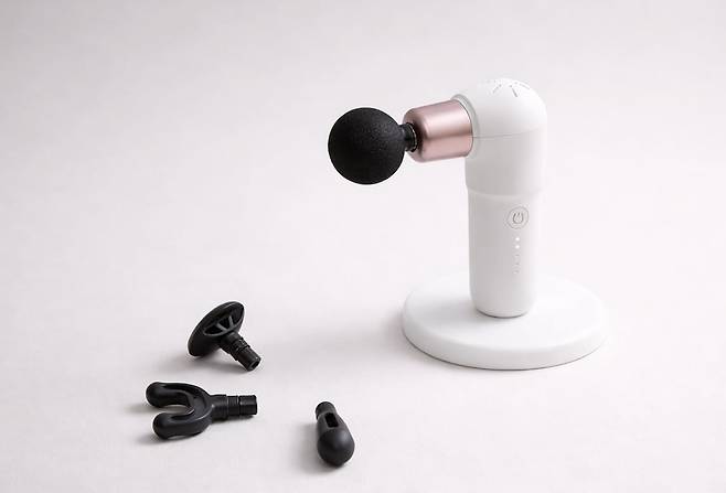 바디프랜드 '미니 마사지건'. /제공=바디프랜드