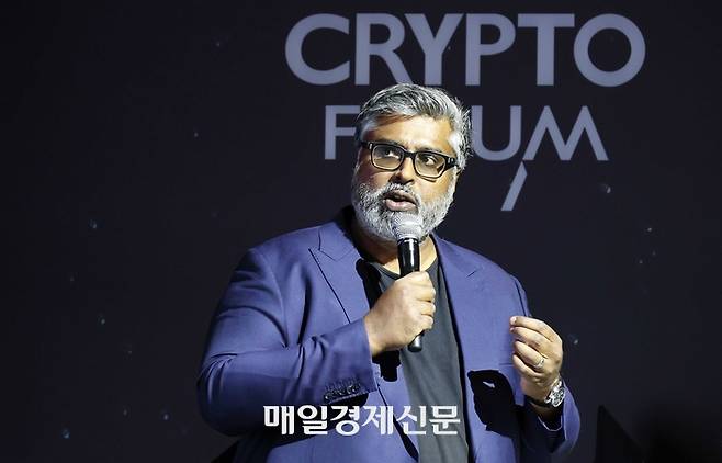 니키 아리야싱헤 체인링크 랩스 아시아 부사장이 10일 제1회 월드 크립토 포럼에서 발표하고 있다. [사진=김호영 기자]