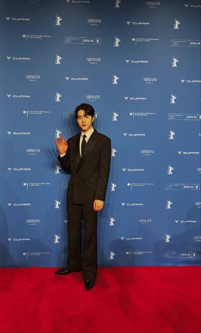 렛츠필름/아우라픽처스