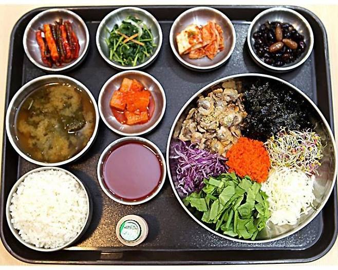 보성녹차휴게소의 꼬막비빔밥. 사진 한국도로공사