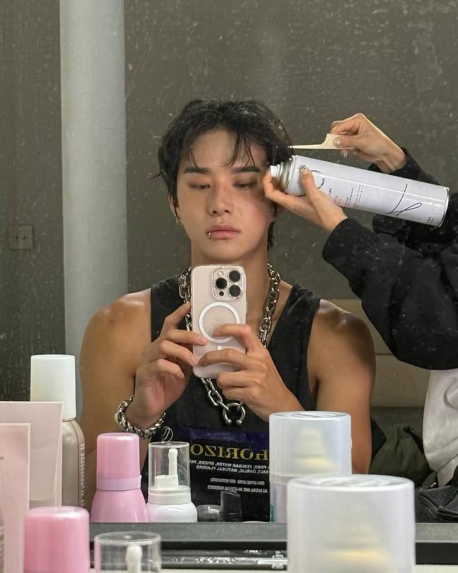 2월 19일 생일을 맞은 NCT 정우. 인스타그램 @sugaringcandy