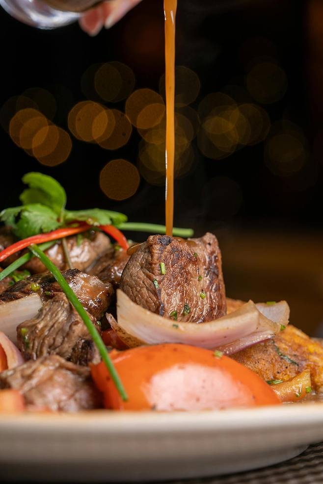 1300원대 고환율과 현지 공급 부족이 맞물리며 무관세 혜택이 무색해진 ‘고기플레이션’ 현상이 심화되고 있다. pexels