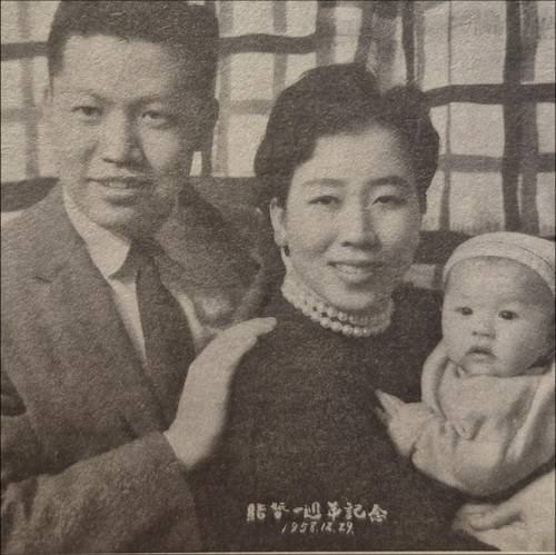 아기 시절 전인범 전(前) 특전사령관과 부모님 [본인 제공]