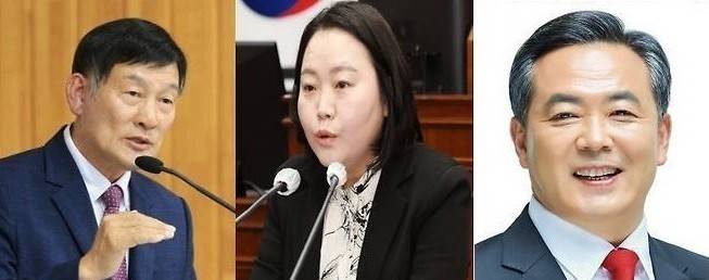 왼쪽부터 박영기 제천시의회 의장, 송수연 제천시의원, 이찬구 제천발전위원회 위원장.(자료사진)/뉴스1