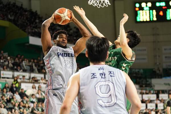 현대모비스 존 이그부누. /사진=KBL