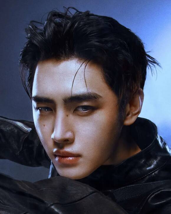 엔하이픈 성훈은 바쁘게 활동하며 크게 이름을 알릴 것으로 보인다./빌리프랩