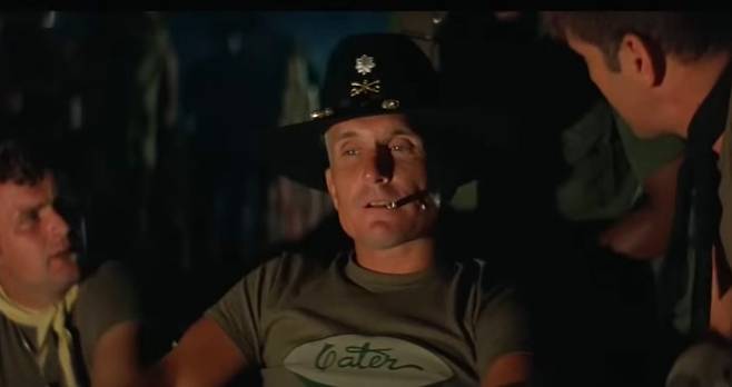 영화 '지옥의 묵시록'에서 킬고어 대령 역을 맡은 로버트 듀발. 사진 유튜브 캡처