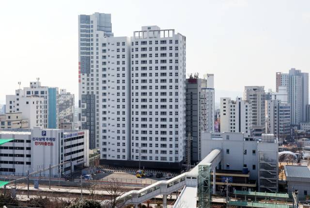 분양 보증사고가 발생한 사상구 경보센트리안3차 아파트 현장. 정종회 기자 jjh@