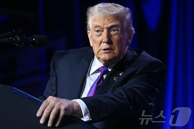 도널드 트럼프 미국 대통령이 5일(현지시간) 워싱턴DC 힐튼호텔에서 열린 국가조찬기도회에서 연설하고 있다. 2026.02.05. ⓒ AFP=뉴스1