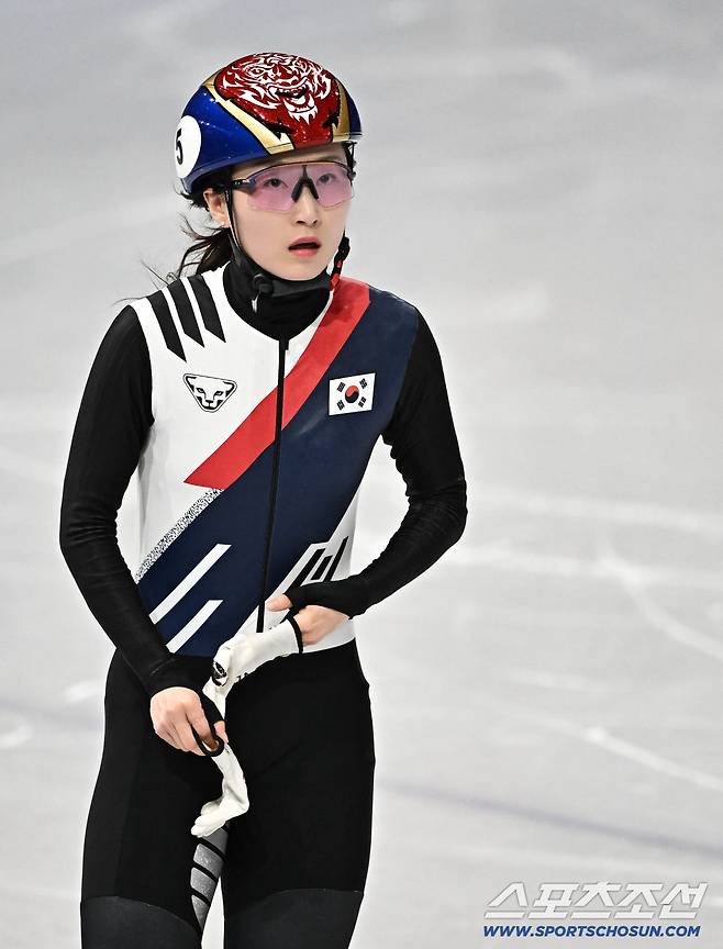 16일 이탈리아 밀라노 스피드스케이팅 아레나에서 밀라노동계올림픽 쇼트트랙 여자 1000m 경기가 열렸다. 결승 진출 실패한 최민정. 밀라노(이탈리아)=송정헌 기자songs@sportschosun.com/2026.02.16/
