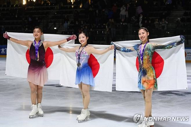 왼쪽부터 사카모토 가오리, 나카이 아미, 스미요시 리온.연합뉴스