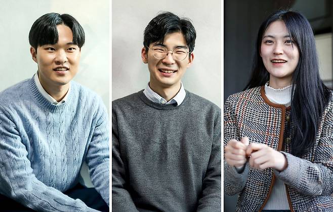 서울대 ‘일타’(일등 스타) 선배로 꼽히는 장현우 언론정보학과 19학번 장현우씨, 의예과 23학번 조시준씨, 국어국문학과 22학번 최윤서씨(왼쪽부터). 그들은 "공부에 집중할 수 있는 환경 덕분에 서울대에 합격할 수 있었다"고 입을 모았다. 김성룡 기자