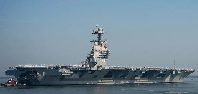 미 해군 항공모함 ‘제럴드 R. 포드(USS Gerald R. Ford)’가 항모전단과 함께 항해하고 있다. 미군은 이란을 겨냥한 전력 증강 과정에서 포드 항모전단을 중동 인근 해역으로 이동시키고 있다. 미 해군 제공