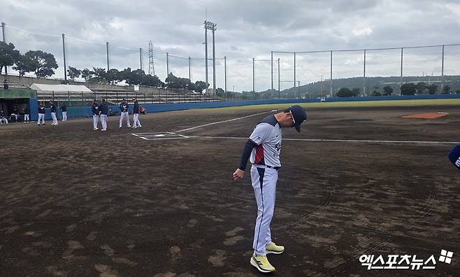 류지현 2026 월드베이스볼클래식(WBC) 국가대표팀 감독이 18일 일본 오키나와 고친다 구장에서 팀 훈련 진행에 앞서 라일리 오브라이언 부상 관련 상황에 대해 밝혔다. 사진 김지수 기자