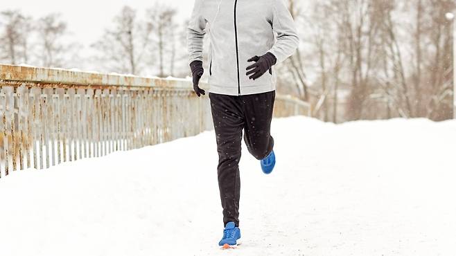 겨울 아침 운동은 심뇌혈관 질환 위험을 높일 수 있다|출처: 클립아트코리아