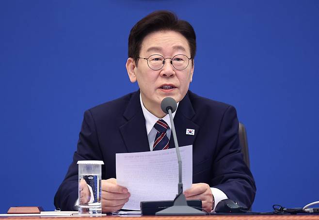 계엄 막은 한국 시민, 노벨평화상 추천…이재명 
