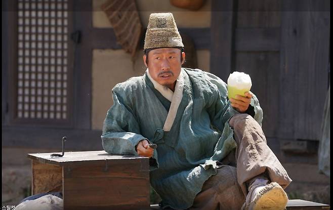 영화 '왕과 사는 남자'에서 엄흥도 역을 맡아 열연한 배우 유해진. 사진 쇼박스