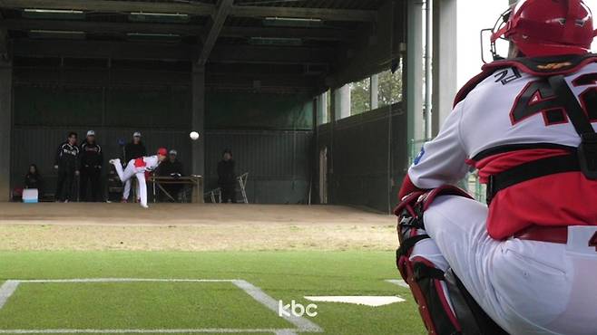 ▲불펜 피칭하는 홍민규