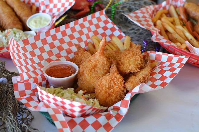 앵그리크랩쉑 스몰 바스켓 [사진=앵그리크랩쉑]