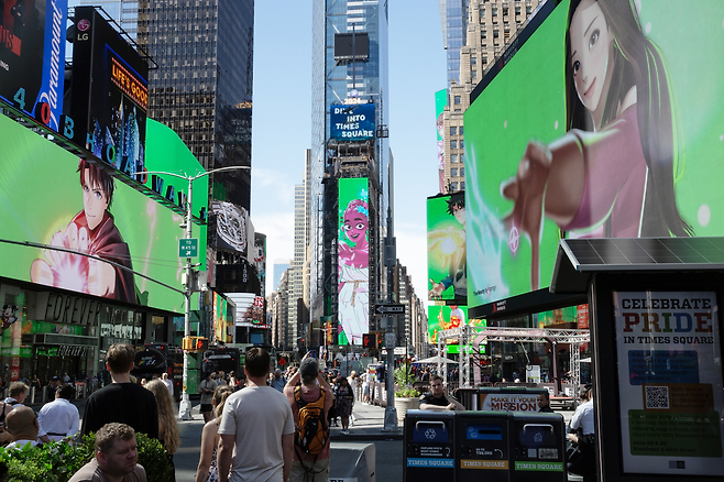 2024년 나스닥 상장을 기념해 진행한 웹툰 엔터테인먼트의 뉴욕 타임스퀘어 이벤트 모습. [네이버웹툰 제공]
